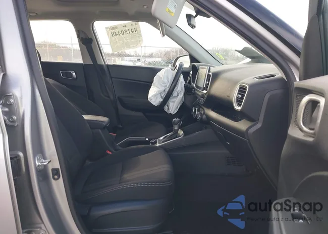 KMHRC8A34RU306352: 44150448