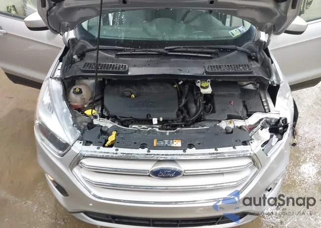 1FMCU9GD9JUD17120: 44151498