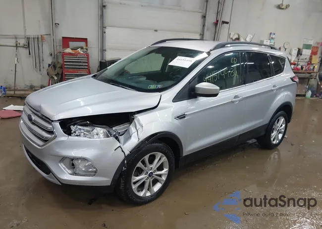 1FMCU9GD9JUD17120: 44151498