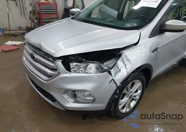 1FMCU9GD9JUD17120: 44151498