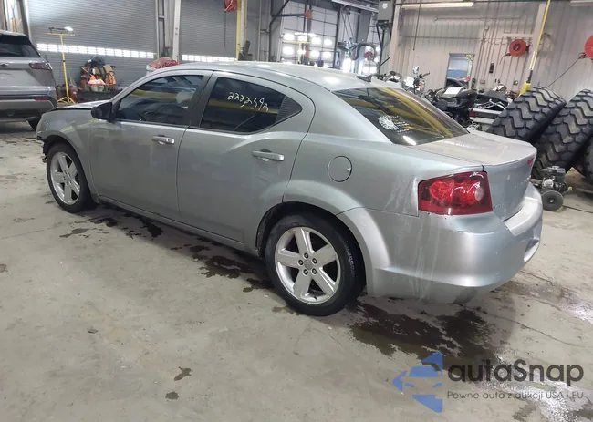 1C3CDZAB0DN530200: 44151515