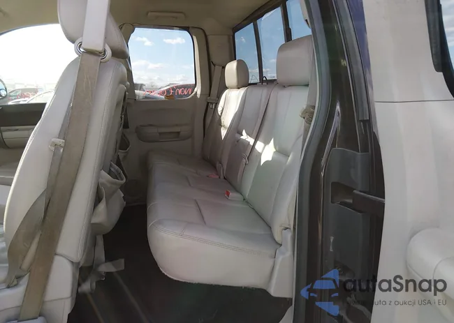 2GCEK19J281200377: 44151519