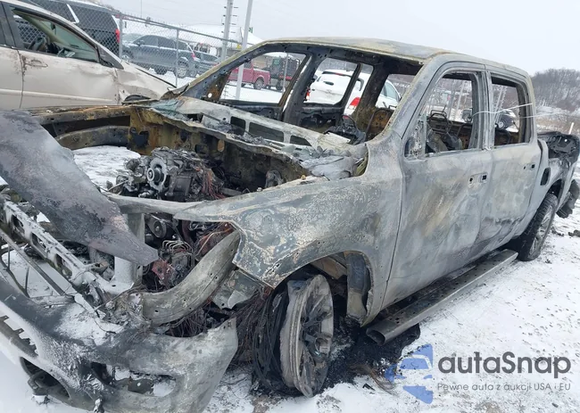 1C6SRFJT0NN247773: 44151522