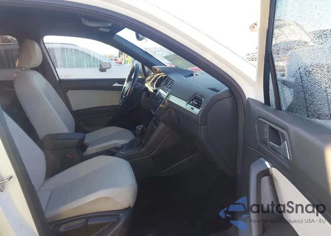 3VV2B7AX2LM132932: 44151599