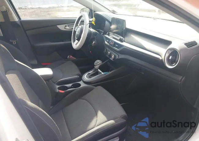 3KPF24AD2PE554283: 44151659