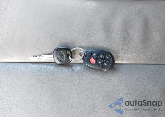 5TDYK3DCXES513778: 44151663