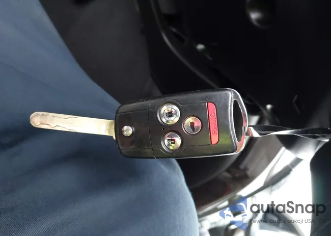 2HNYD2H56BH522725: 44151668