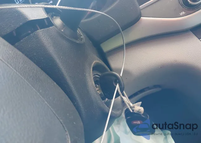 KMHD74LF6HU351256: 44151696