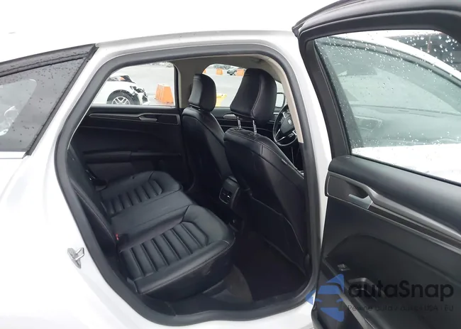 3FA6P0CD7LR217219: 44151751