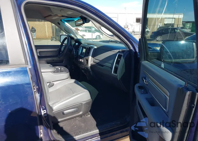 1C6RR6GP2DS696946: 44151782