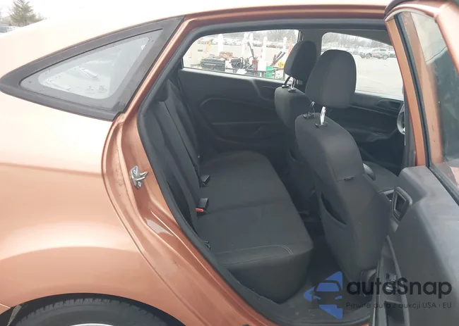 3FADP4BJ2HM131939: 44151886