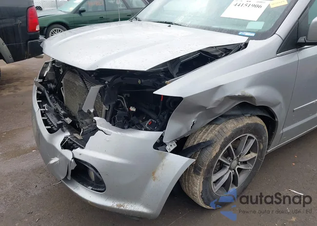 2C4RDGCG4HR789204: 44151906