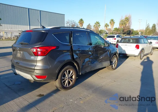 1FMCU9HD6KUB63112: 44152039