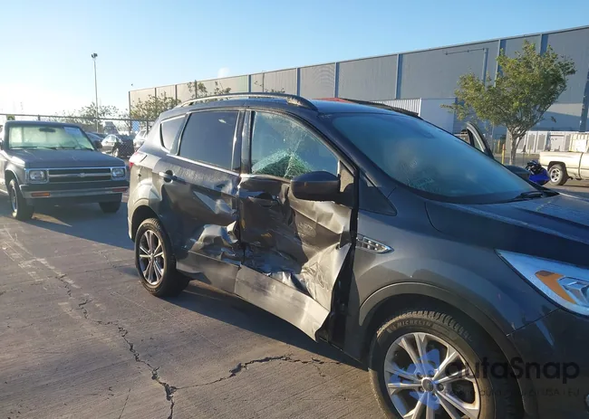 1FMCU9HD6KUB63112: 44152039