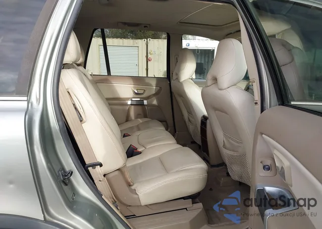 YV4CZ982681472770: 44152048