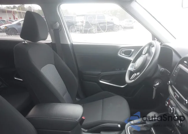 KNDJ23AU9P7876083: 44151086