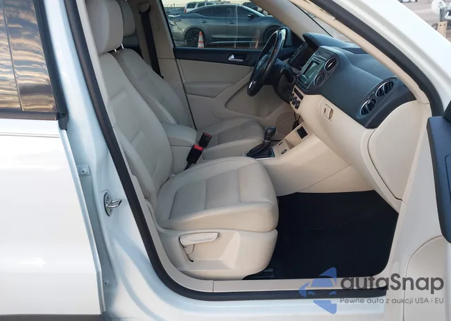 WVGBV7AX9GW546054: 44151092