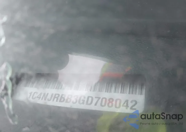 1C4NJRBB3GD708042: 44151096