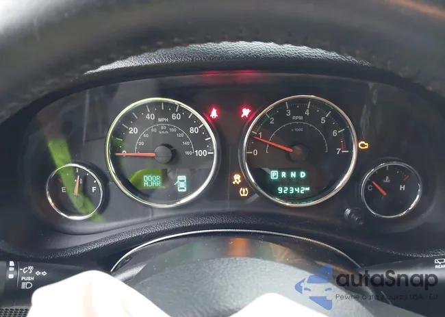 1C4BJWDG9HL590077: 44151126