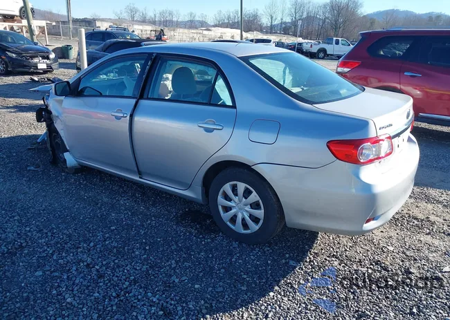 2T1BU4EE4BC580158: 44151199