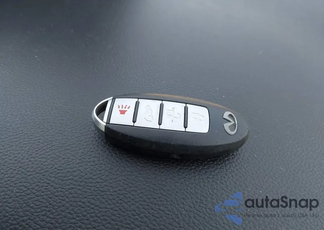 JN8CS1MW7DM174677: 44151237