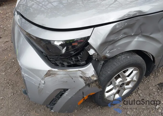 KNDJ23AU8P7872607: 44151284