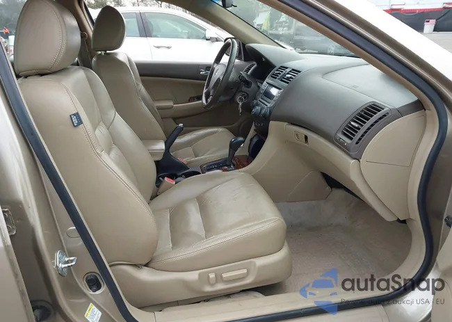 1HGCM66506A017053: 44151338