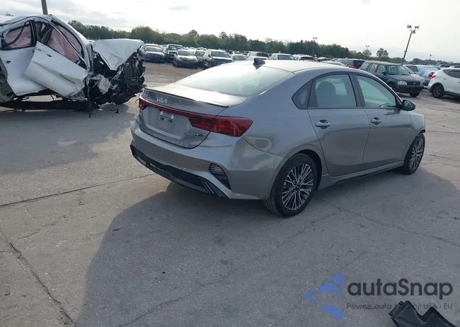 3KPF54AD3RE828455: 44151406