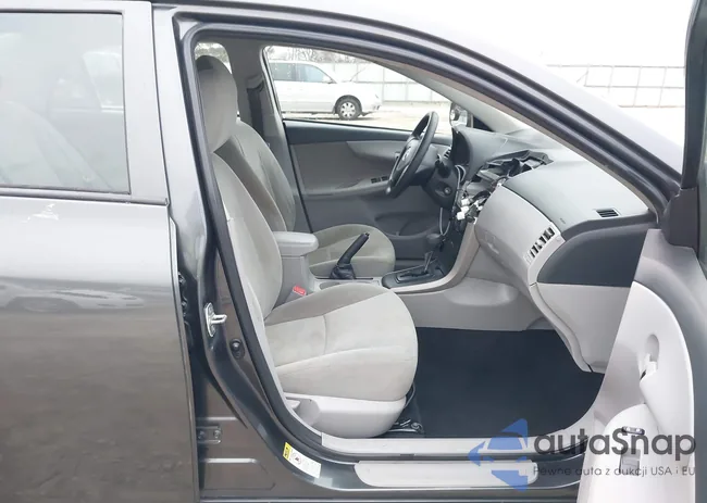 2T1BU4EEXDC002083: 44152490