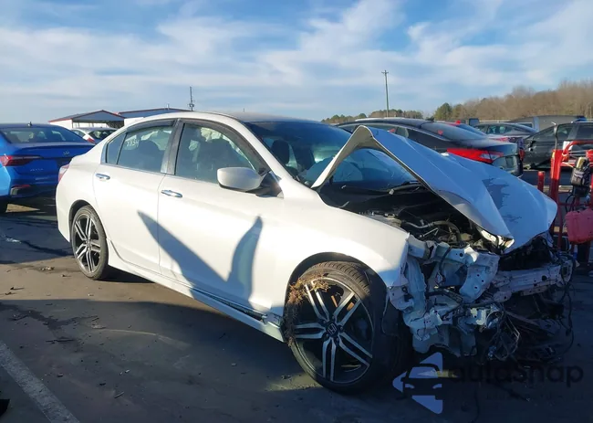 1HGCR2F54GA149213: 44152582