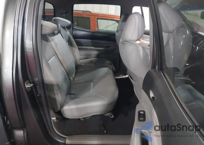 3TMLU4EN1DM114606: 44152590