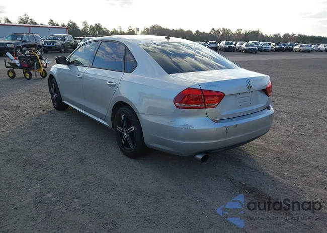 1VWAS7A37FC049653: 44152678