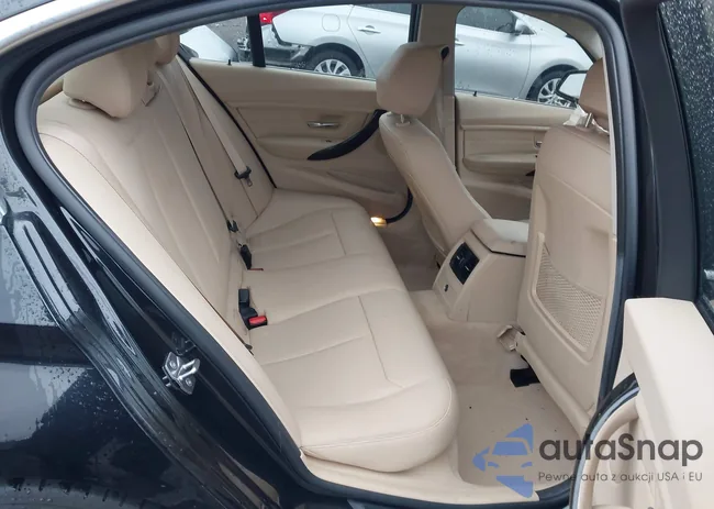 WBA3A9C52FKW74733: 44152701