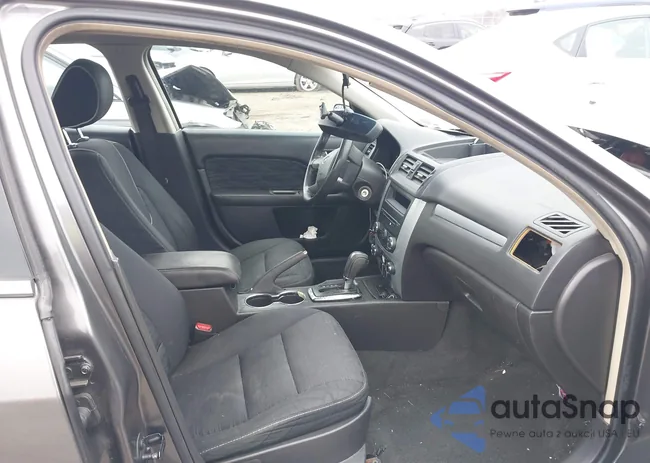 3FAHP0HA2CR101787: 44152702