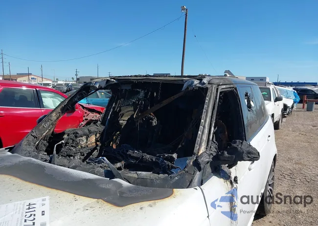 SALGS2RU2LA568686: 44152715