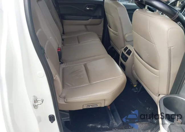 5FPYK2F66JB000180: 44152765