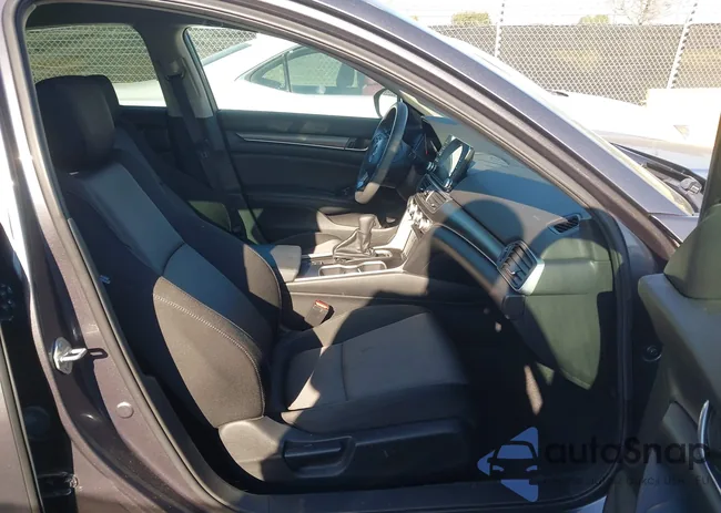 1HGCV1F17LA110337: 44152805