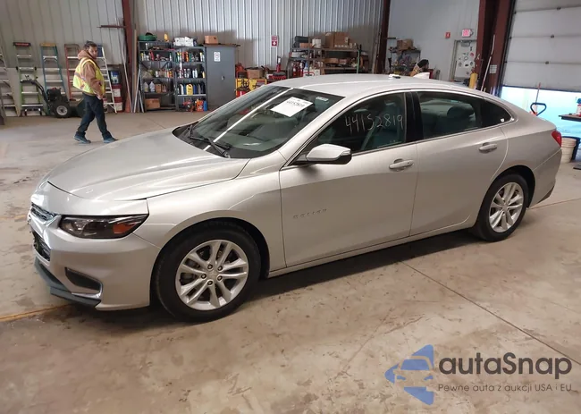 1G1ZD5ST2JF216715: 44152819