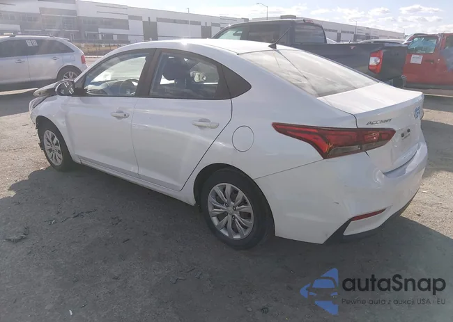 3KPC24A37JE011433: 44152848