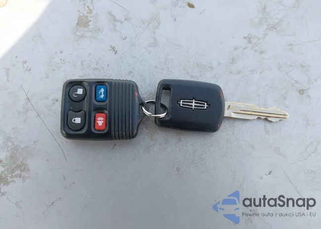 1LNHM82W25Y629013: 44152889