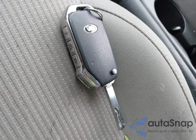 3KPF24AD7LE183776: 44152933