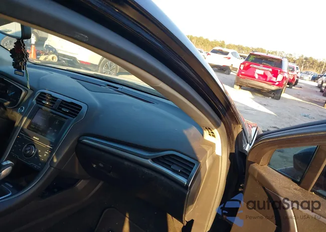 3FA6P0K97ER320317: 44152948