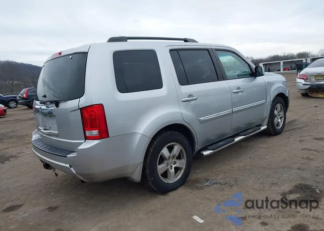 5FNYF4H68BB016145: 44152954