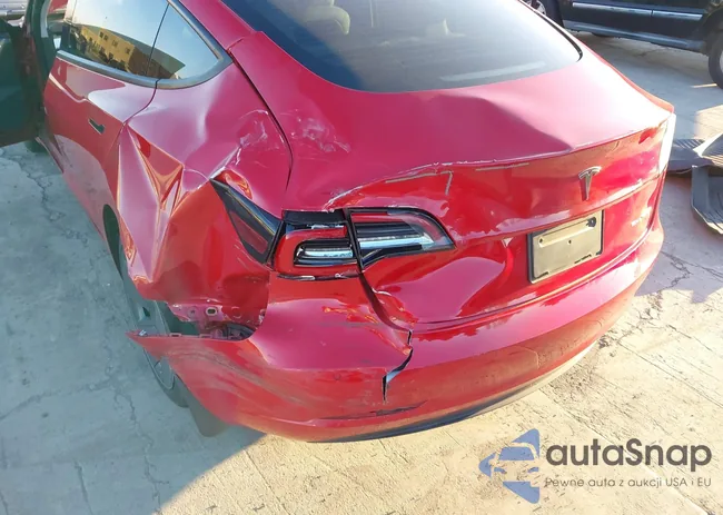 5YJ3E1EB3NF132564: 44152992