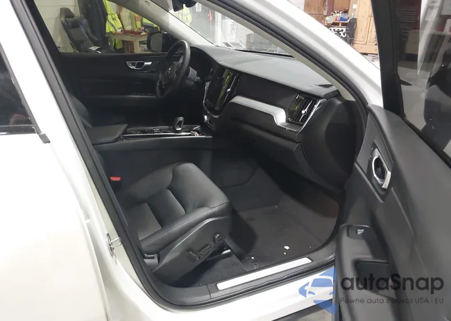 YV4L12RK5R1783587: 44153025