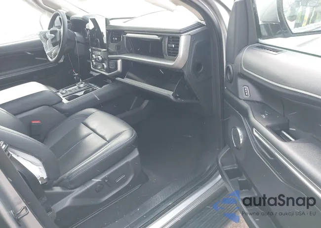 1FMJK1J86REA36991: 44153042