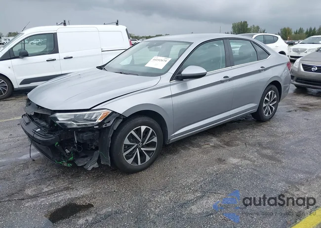 3VW5M7BU4RM042701: 44152079