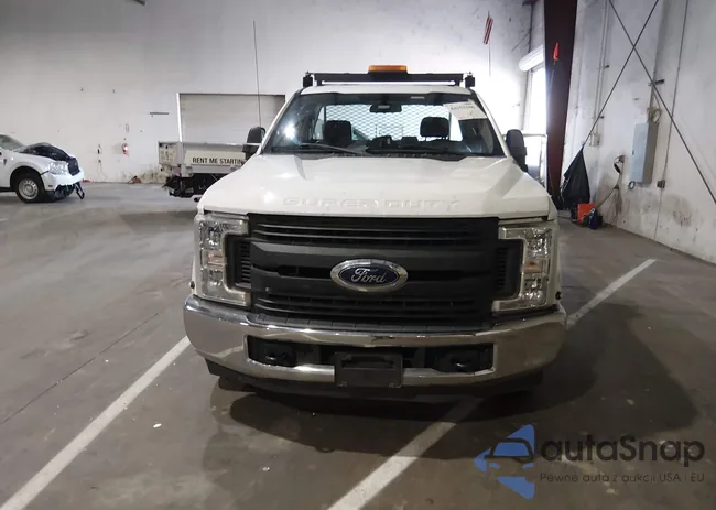 1FTBF2A67KED53279: 44152106