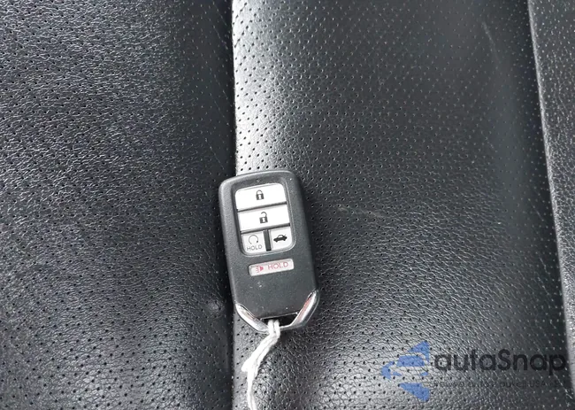 1HGCR3F09HA018094: 44152119