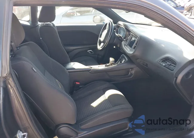 2C3CDZAG7KH733487: 44152151